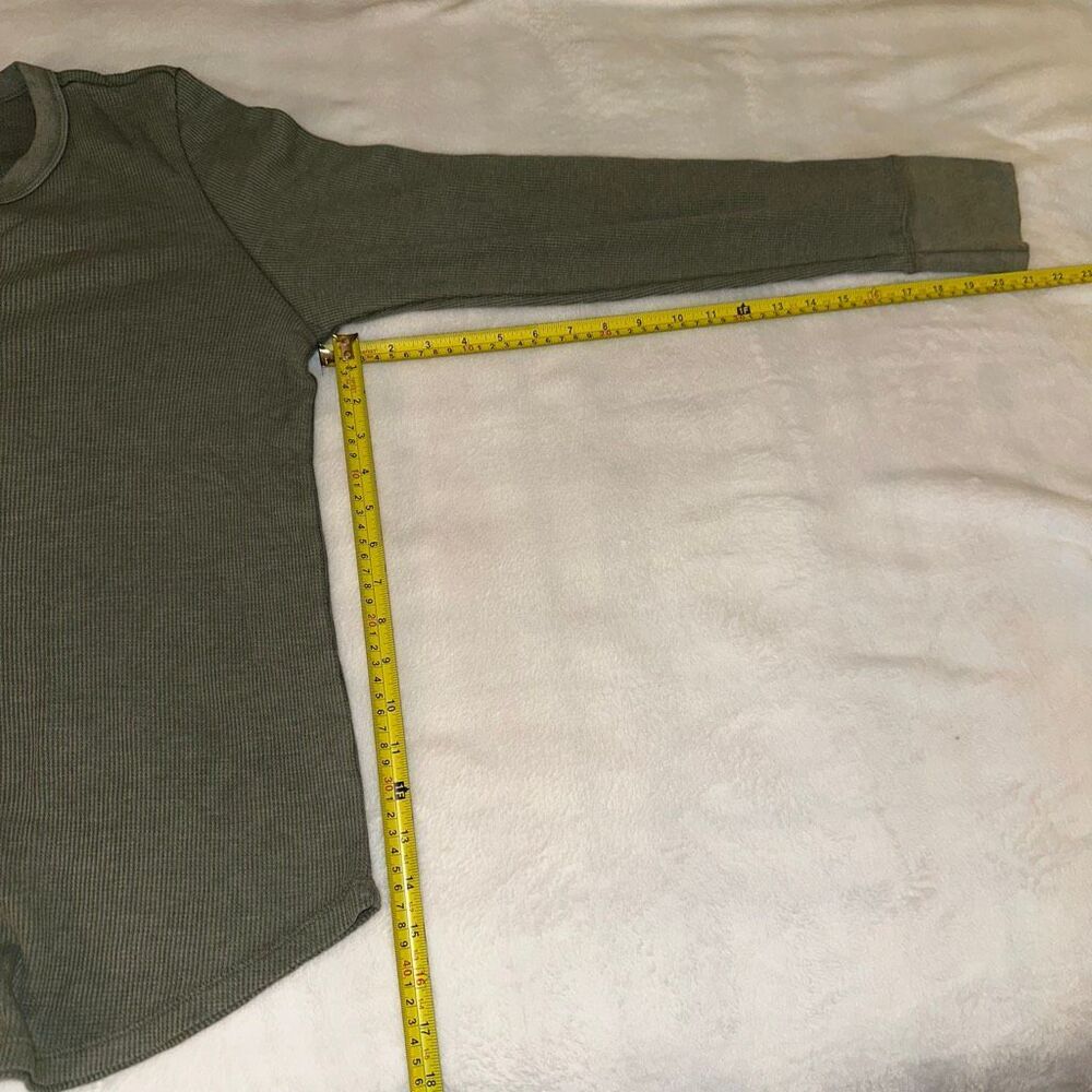 Aerie Women’s XL Henley Shirt Long Sleeve Thermal Waffle Olive Green EUC - Picture 8 of 9